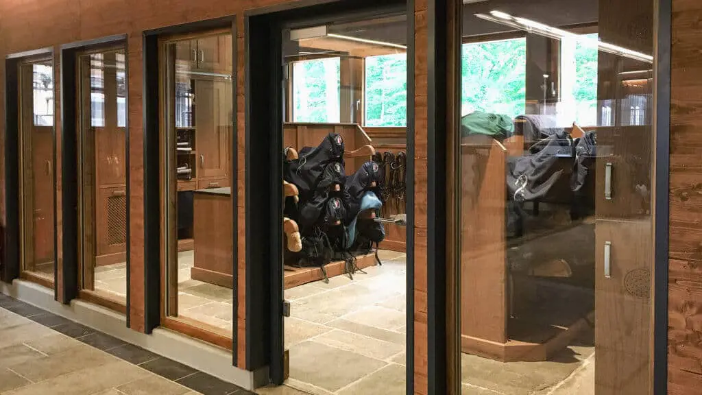 Aufgeräumte und ordentliche Sattelkammer