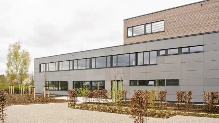 Moebelhaus allnatura in Heubach in Holzbauweise