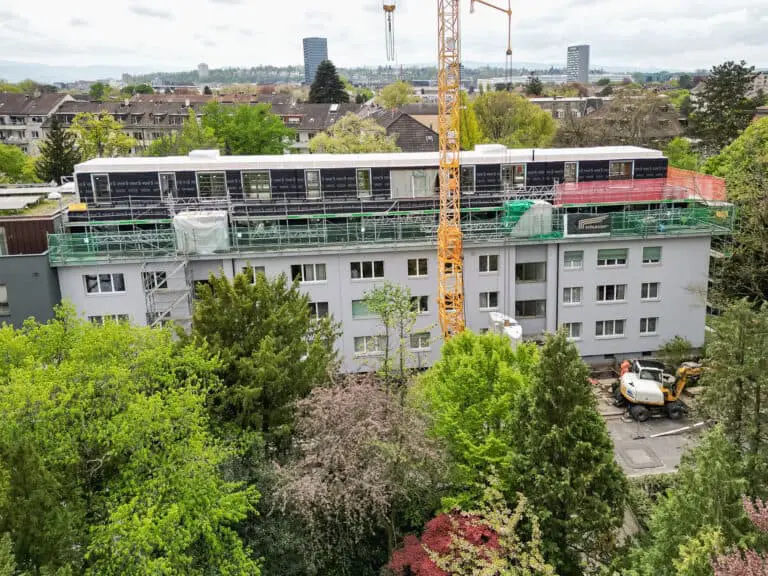 Mehrfamilienhaus in Basel mit Aufstockung in Holzbauweise