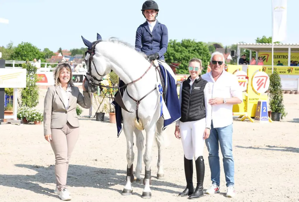 Die Siegerin des SCHLOSSER Ladies Cup 2023 in Winterlingen