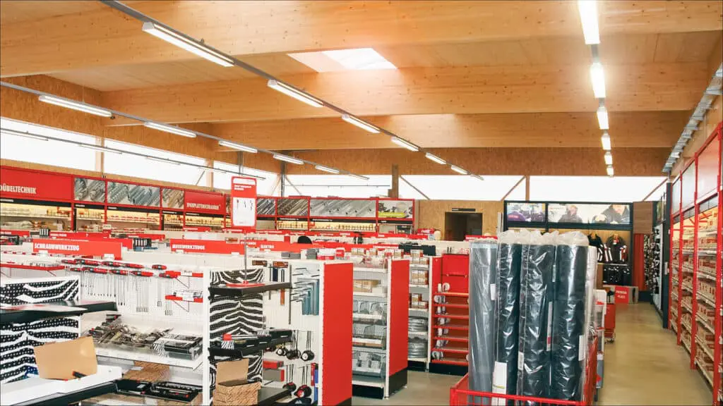 Gewerbehalle in Holzbauweise