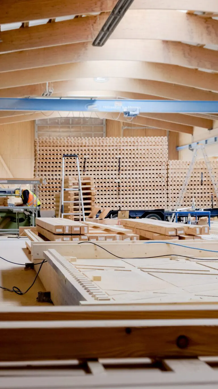 Heilbronn: Holzfassade für urbanes Parkkonzept