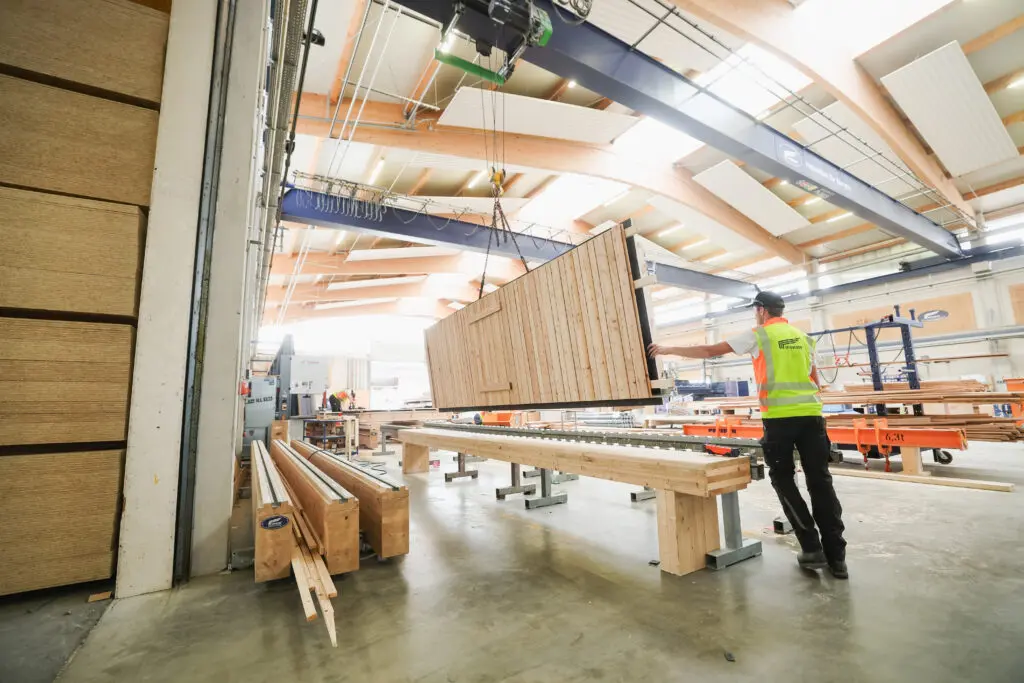 Zimmerer bei Schlosser Holzbau GmbH und Schlosser Planprojekt GmbH & Co. KG