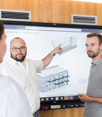 Karriere bei Schlosser Mitarbeiter bei der Planung