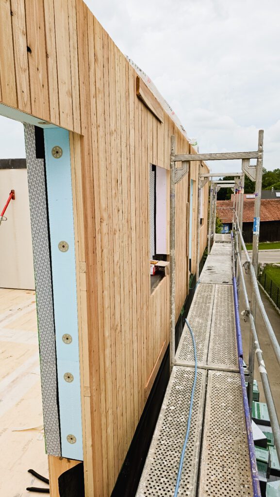Das Kloster Weik, Baustelle einer Aufstockung in Holzbauweise